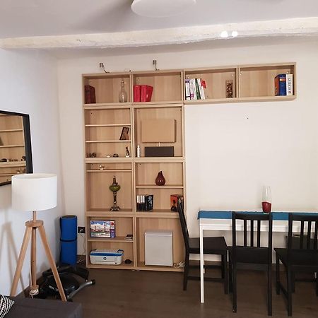 Spacious Town House With Balcony Montagnac  Eksteriør billede